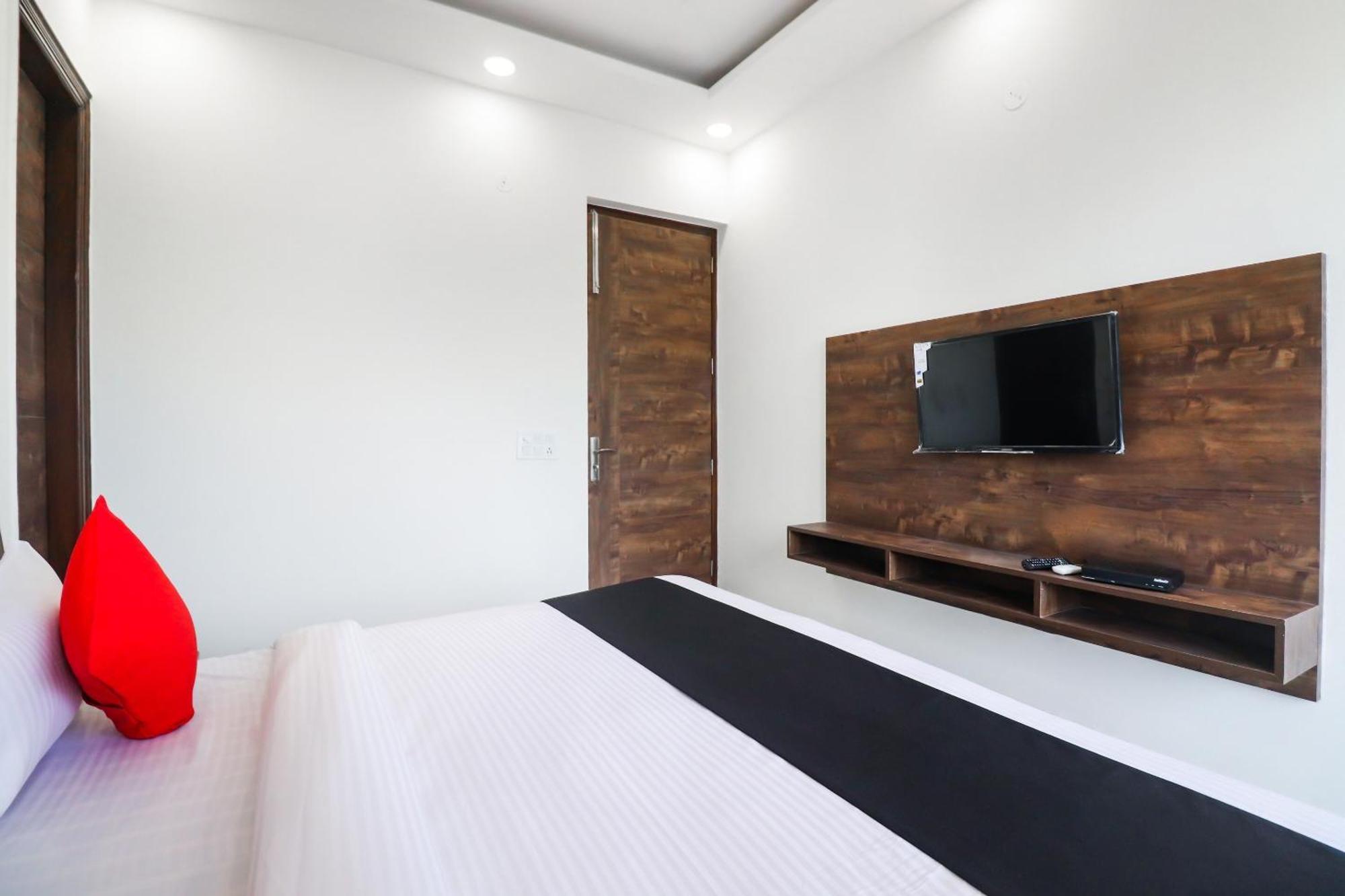 Collection O Green Leaf Residency Gurgaon Exterior photo