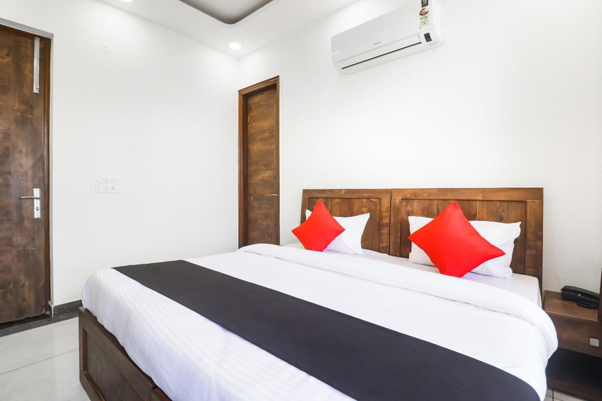 Collection O Green Leaf Residency Gurgaon Exterior photo
