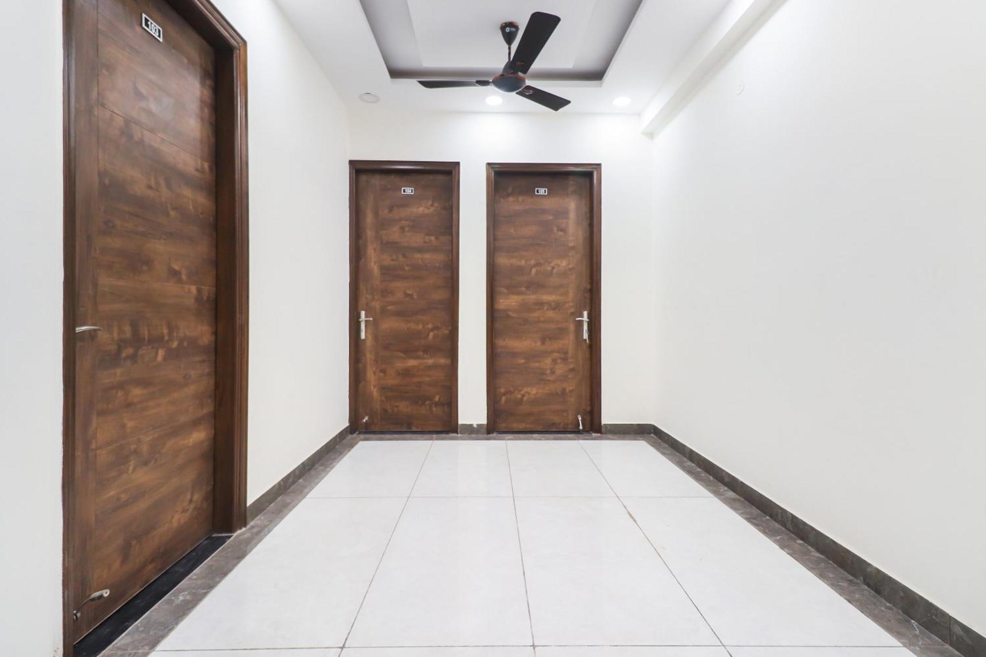 Collection O Green Leaf Residency Gurgaon Exterior photo